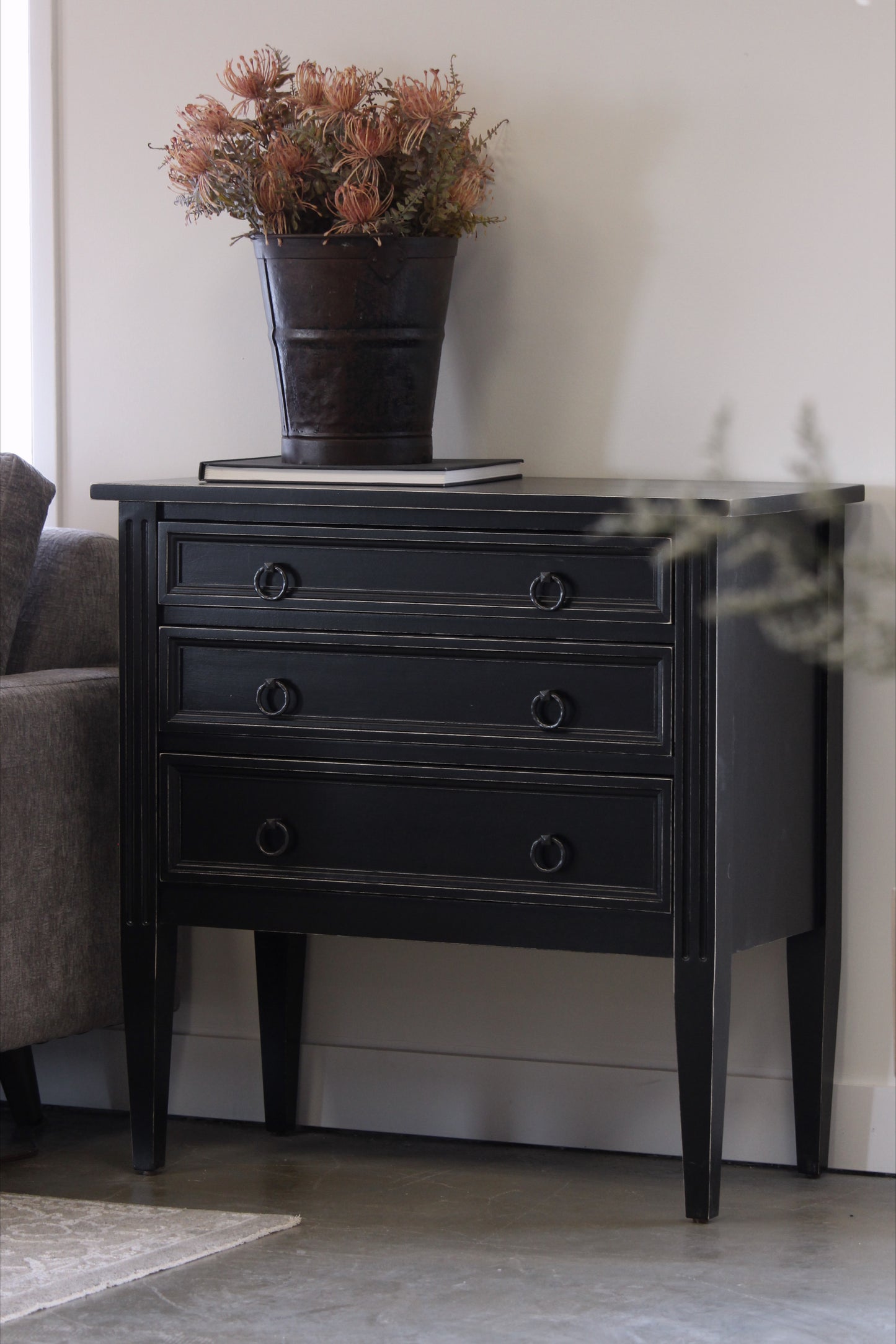 Louis Nightstand