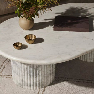 Coffee Tables & Ottomans